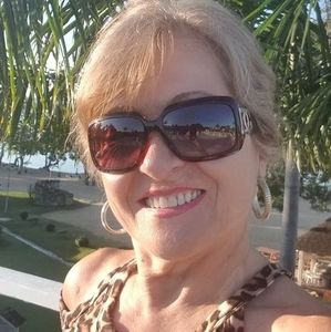 Meet your Posher, Gabriela